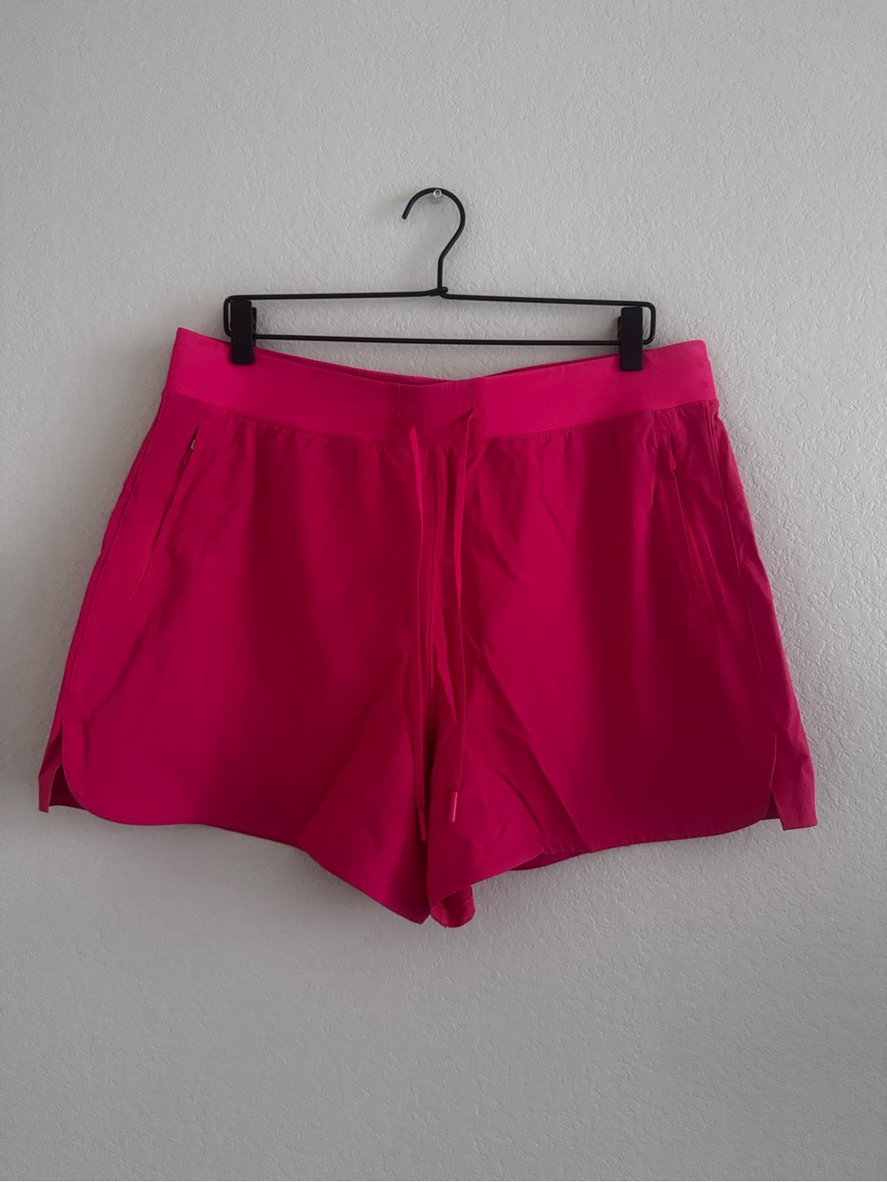 Lululemon License to Train HR Short 4” 14 Lip Gloss - Picture 2 of 5